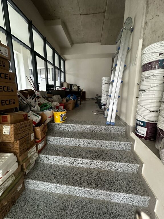 NEGOZIO IN AFFITTO 100M2 COMUNE DI PARIGI