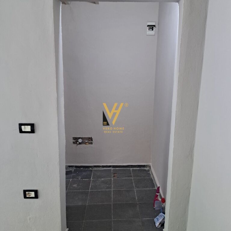 UFFICIO 20 M2 IN AFFITTO PRESSO L'EX ESPOSIZIONE 50.000 LEKE