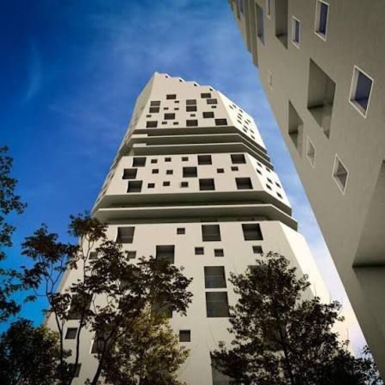 Vendiamo Appartamento 2+1+2 📍 Edificio Shqiponja Square, ex Piazza Shqiponja