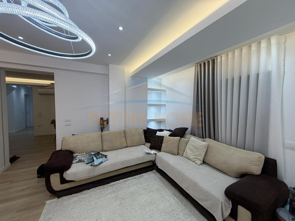 Rent, Apartment 2+1+2+ Parking Space, Residence "Kodra e Diellit", Tirana 1,100 €