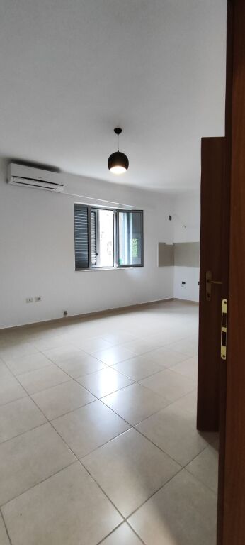650m2 - Spazio per Uffici in Affitto