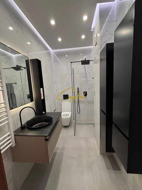 APARTAMENT ME QIRA 3+1+2 RRUGA E KAVAJES 110.000 LEKE