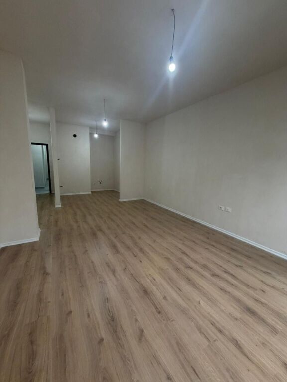 Shesim Apartament 3+1+2 Bega Komune Parisit
