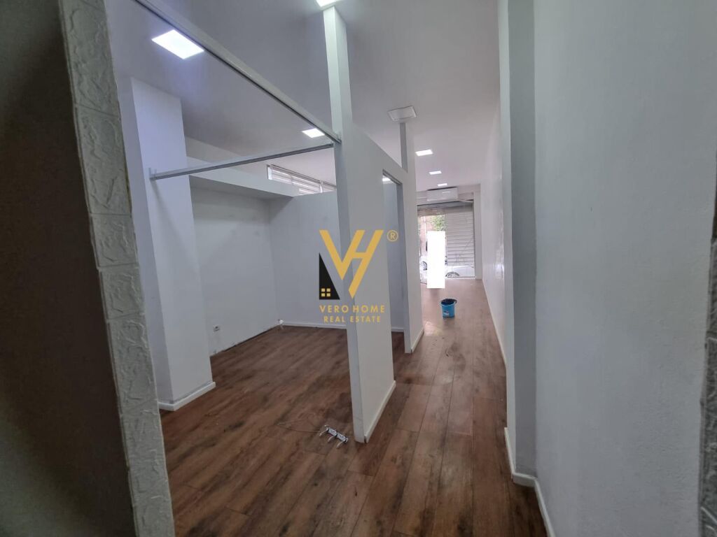 LOCALE COMMERCIALE 50 M2 IN AFFITTO A MYSLYM SHYR 60.000 LEKE