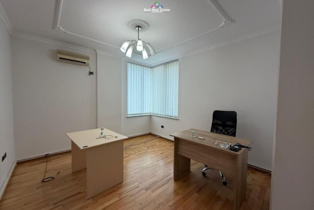 Zyre Me Qera 2+1 Ne Qender (ID BZ2952) Tirane