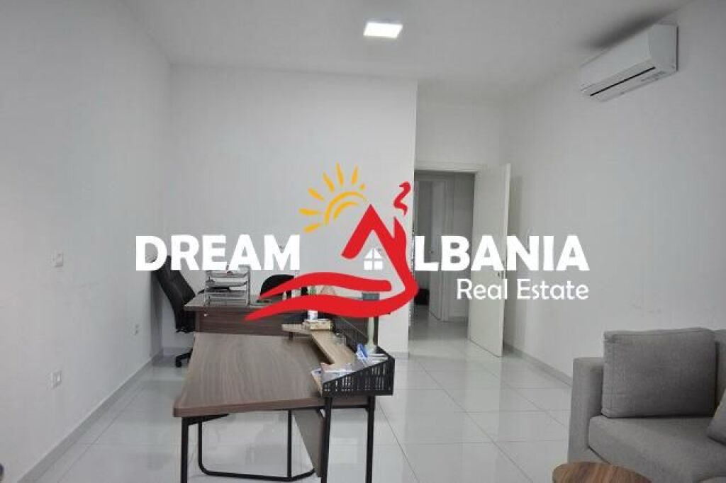 Ufficio in affitto presso Komuna Parisit, Complesso Kika 2 a Tirana (ID 4261600)
