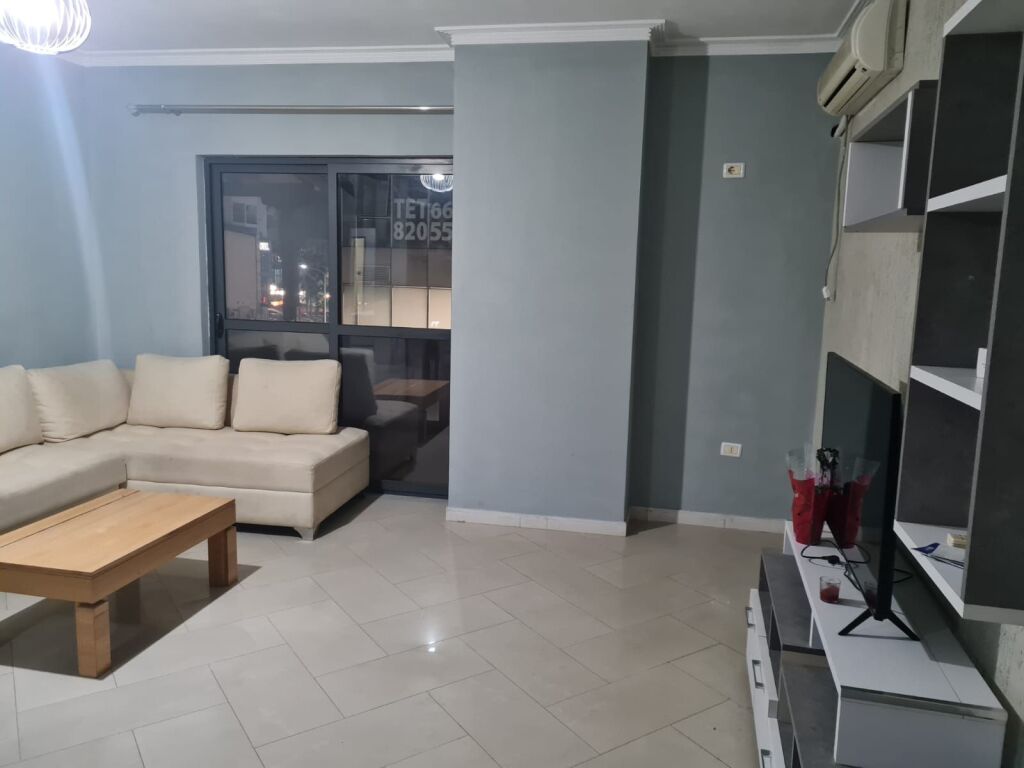 In affitto Appartamento 2+1+2 Astir vicino a Bar Bohem 500 mila lek