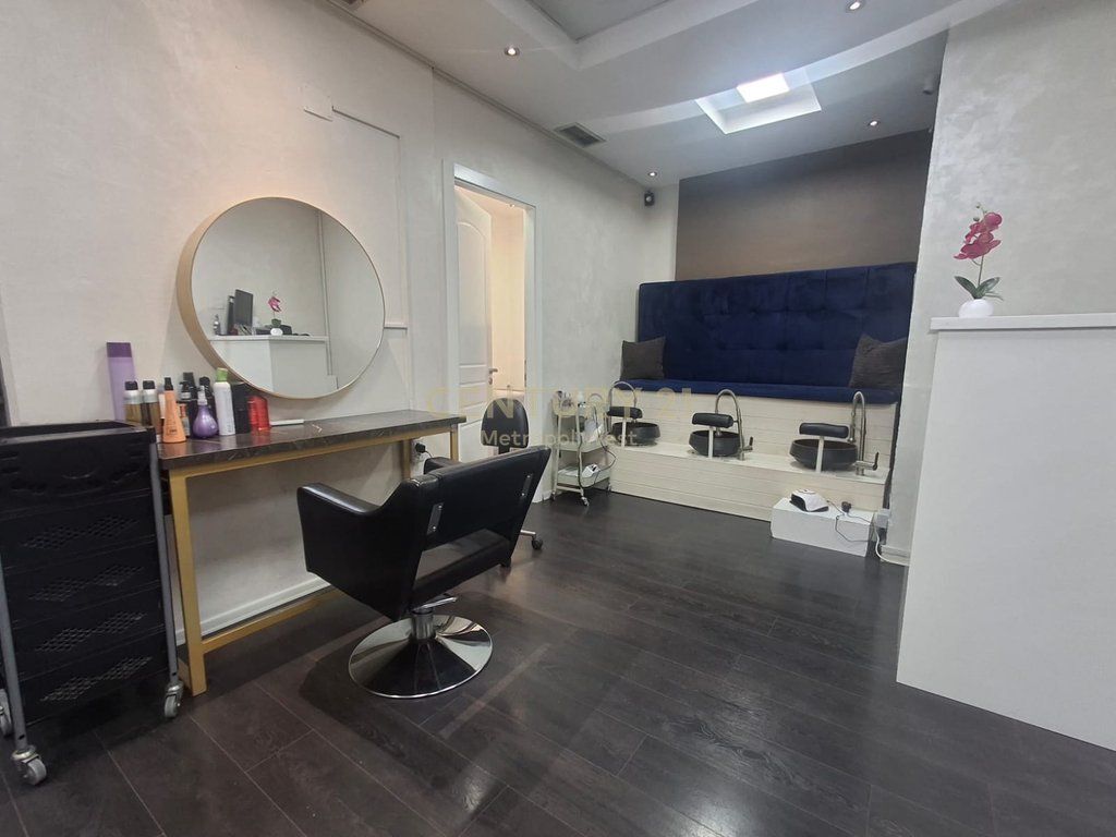 BUSINESS FOR SALE “Nails, Hair &amp; Make Up Beauty Salon” at the Ballet School!