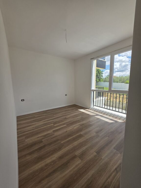shitet apartament 2+1,1800 euro/m2,sauk i vjeter,kati 2