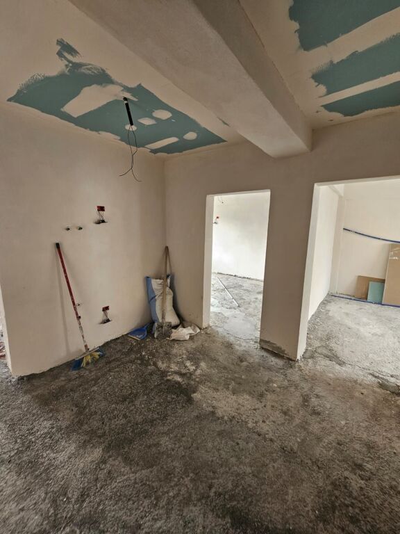 🏡 SHITET APARTAMENT 2+1 PALLAT EGZISTUES, PRANE BLU STAR , DURRES