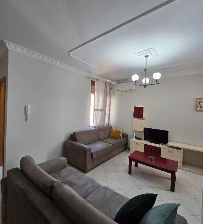 Apartament Me Qera 2+1 Tek Bulevardi Zogu i Pare ( ID B2201896) Tirane