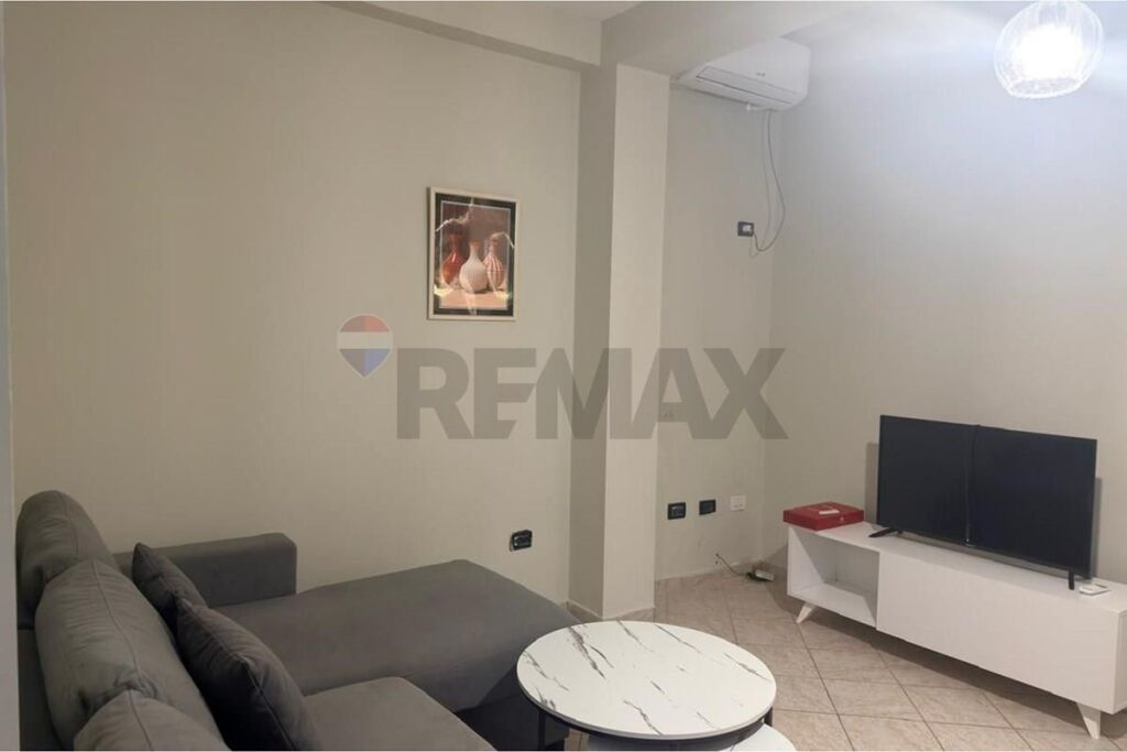 Apartment 1+1 for rent, Center, Kavajes Street