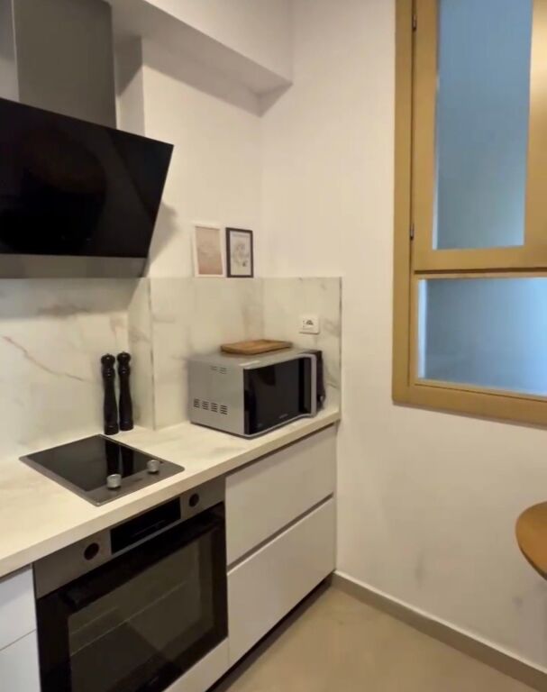 Shitet apartament 3+1+2 tek Hipoteka!