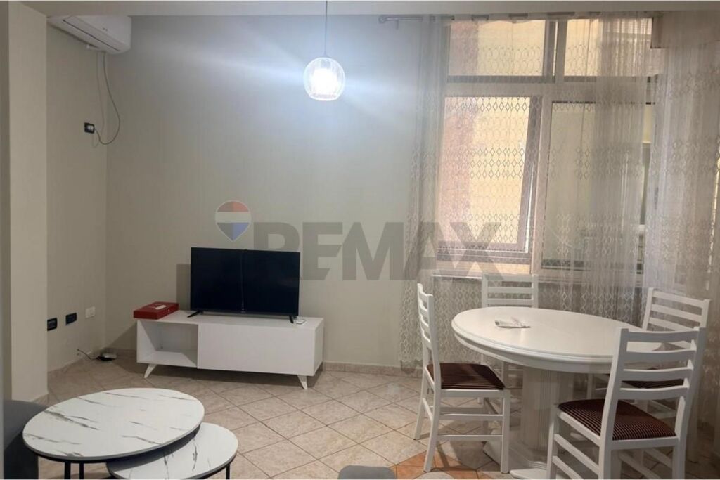 Apartment 1+1 for rent, Center, Kavajes Street