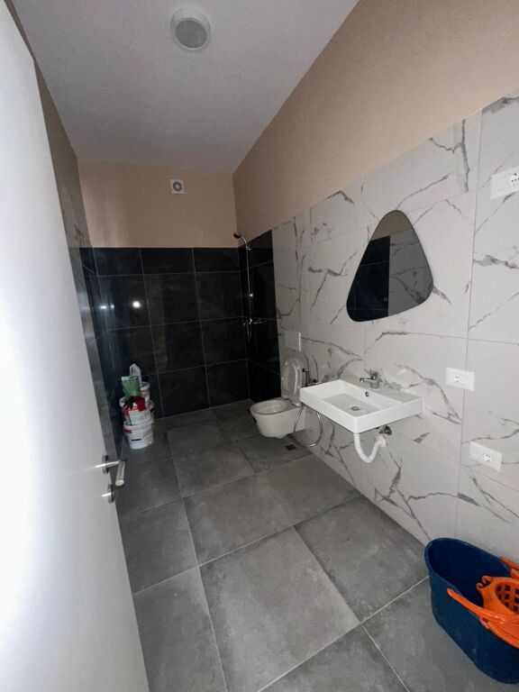 🏡 **Porta e Re – Apartament 1+1 në shitje**