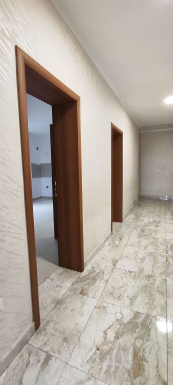 650m2 - Spazio per Uffici in Affitto