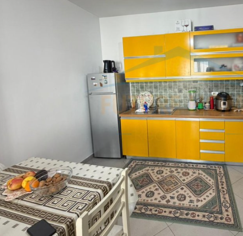 In vendita, appartamento 2+1+2, Unaza e Re, Tirana.