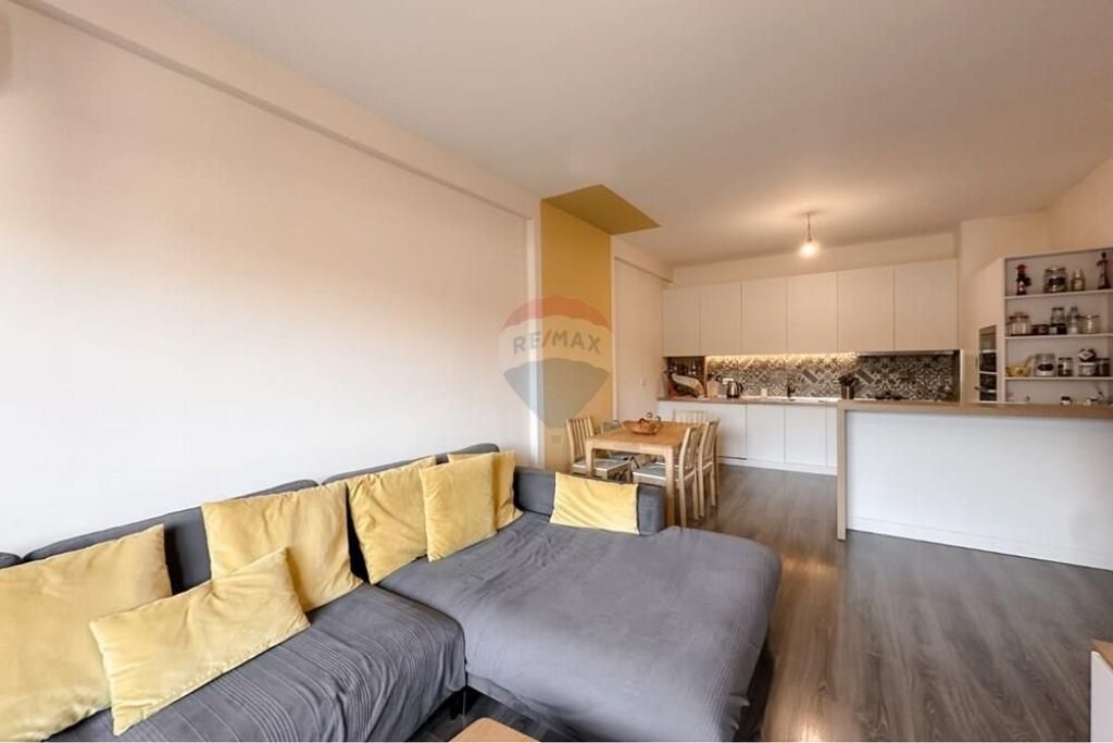 APARTAMENT 2+1+2 PER SHITJE NE PORCELAN