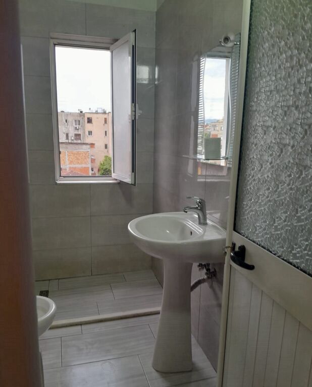 🏡 APPARTAMENTO 1+1 IN AFFITTO – VIA BARDHYL, VICINO A OSLO