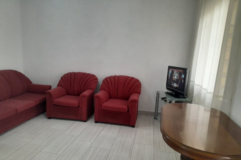 🏡 APPARTAMENTO 1+1 IN AFFITTO – VIA BARDHYL, VICINO A OSLO