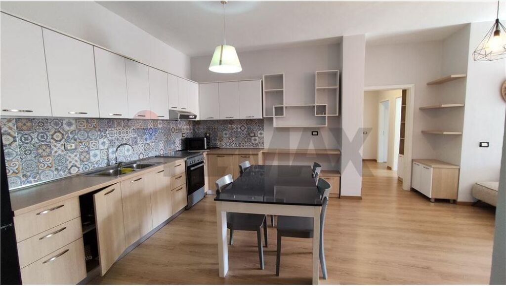 Apartament 2+1+2 per shitje te Kodra e Diellit