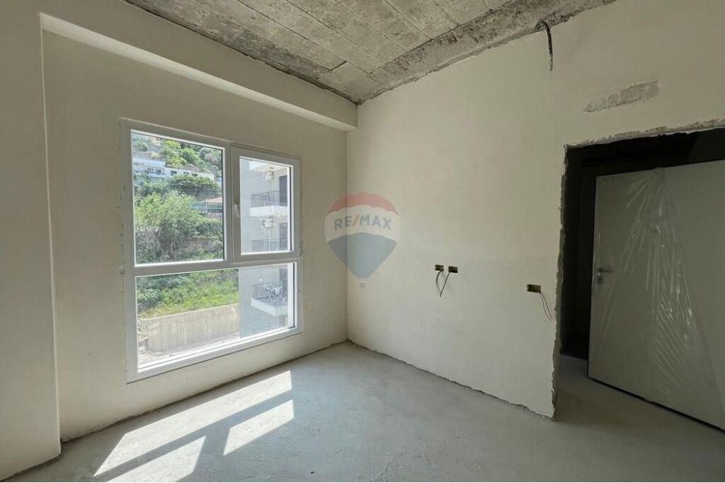 Apartament në shitje