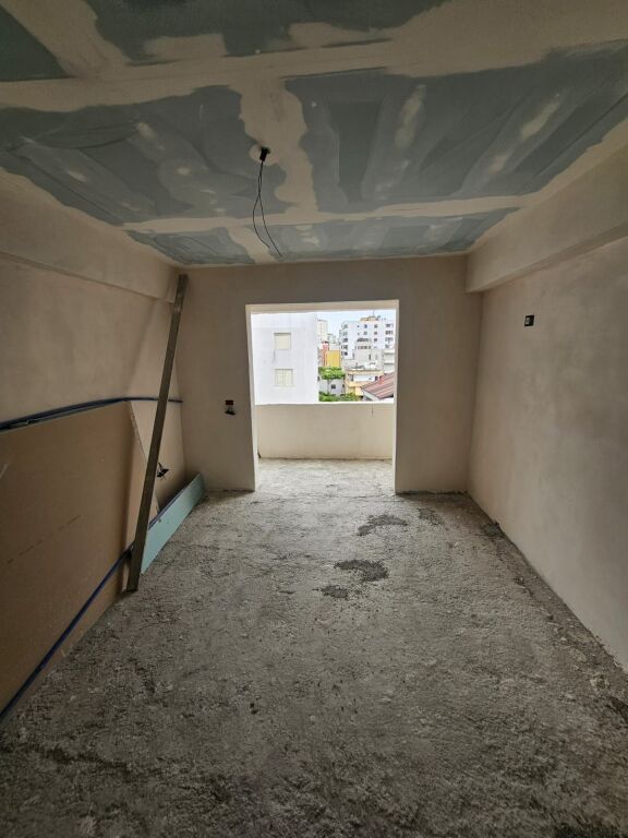 🏡 SHITET APARTAMENT 2+1 PALLAT EGZISTUES, PRANE BLU STAR , DURRES