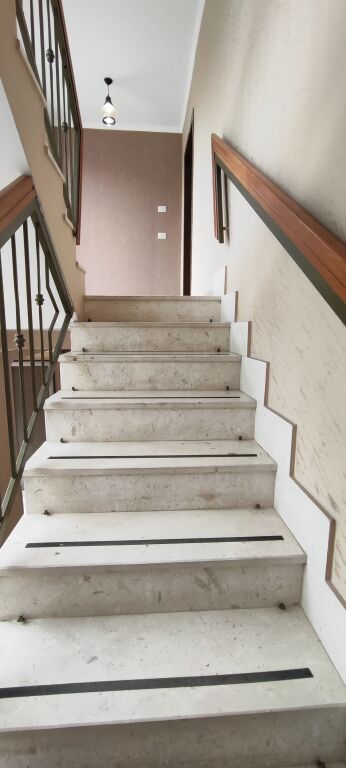 650m2 - Spazio per Uffici in Affitto