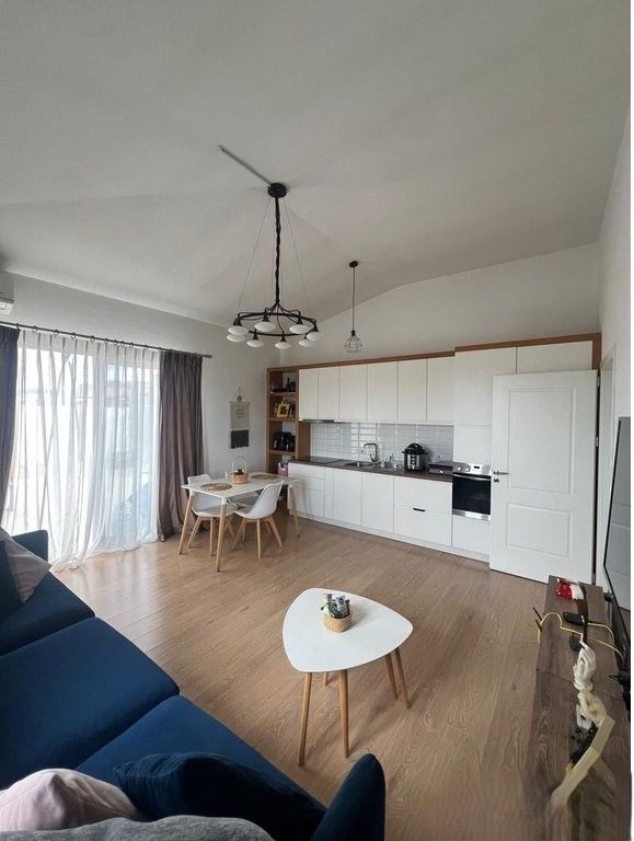 Shitet Apartament 1+1 + Verand tek Fresku! 130,000 €