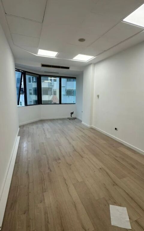 UFFICIO IN AFFITTO 230 M2 CENTRO 510.000 LEKE  FH-73653