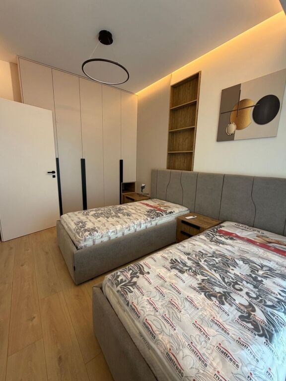 VILLA DI LUSSO IN AFFITTO 3 PIANI LAGO ASCIUTTO 2.500 EURO FH-73570