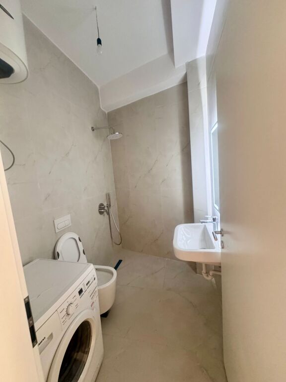 Appartamento in affitto 1+1 - 📍Ali Demi, complesso Kadiu 400 mila leke