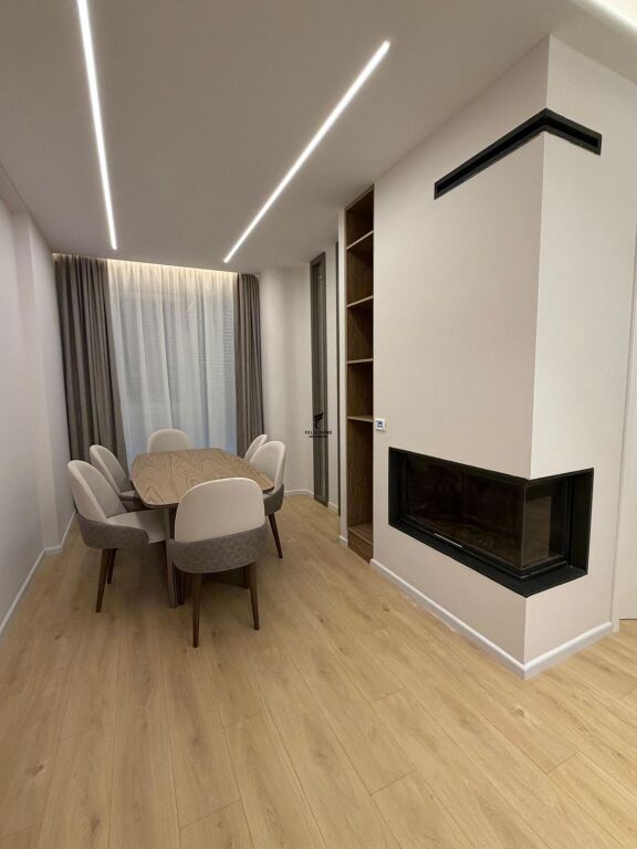 VILLA DI LUSSO IN AFFITTO 3 PIANI LAGO ASCIUTTO 2.500 EURO FH-73570