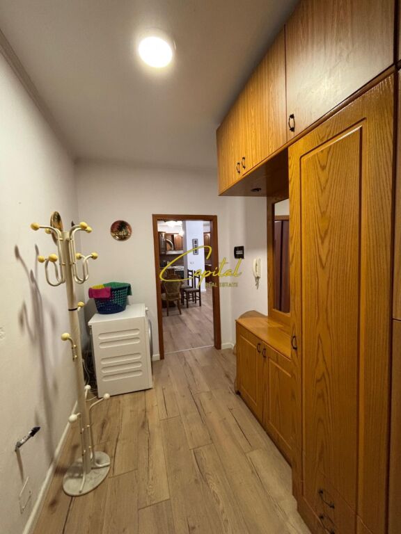 APARTAMENT ME QIRA 3+1+2 RRUGA E KAVAJES 110.000 LEKE