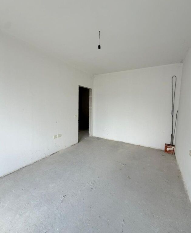 🏢APARTAMENT 2+1 ME VERANDË PËR SHITJE – NIKU KONSTRUKSION, Komuna Parisit!📍