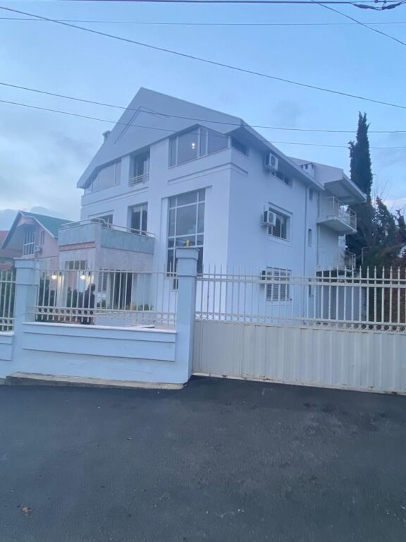 650m2 - Spazio per Uffici in Affitto