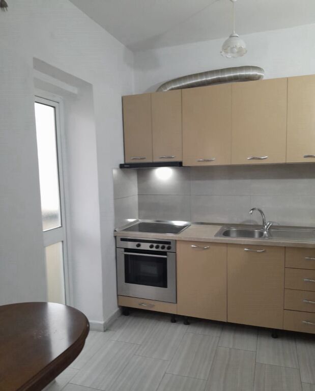 🏡 APPARTAMENTO 1+1 IN AFFITTO – VIA BARDHYL, VICINO A OSLO