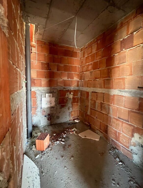 🏡 Shitet apartament 1+1 Porcelan ( 7k pasi te dal hipoteka)
