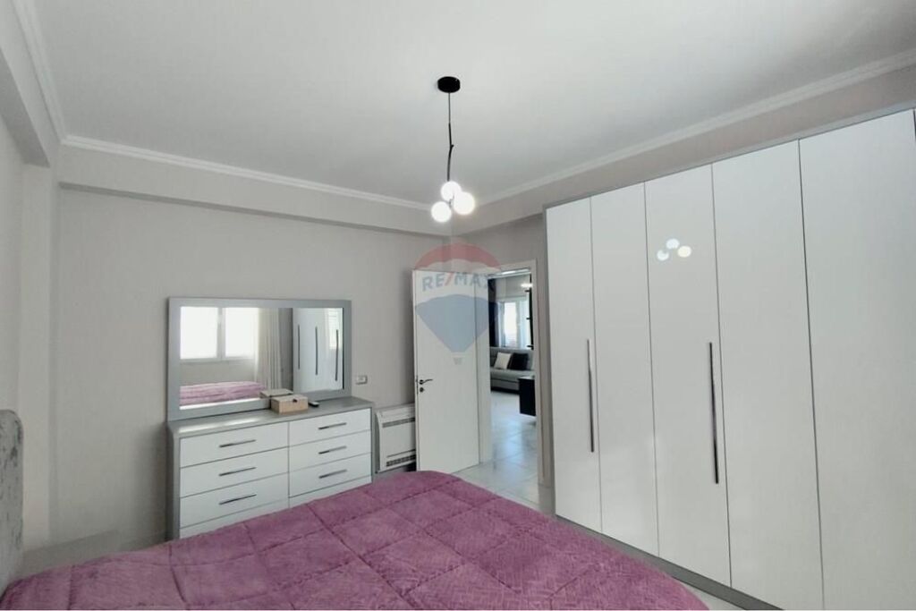 For rent (2+1) plus parking space, Selitë