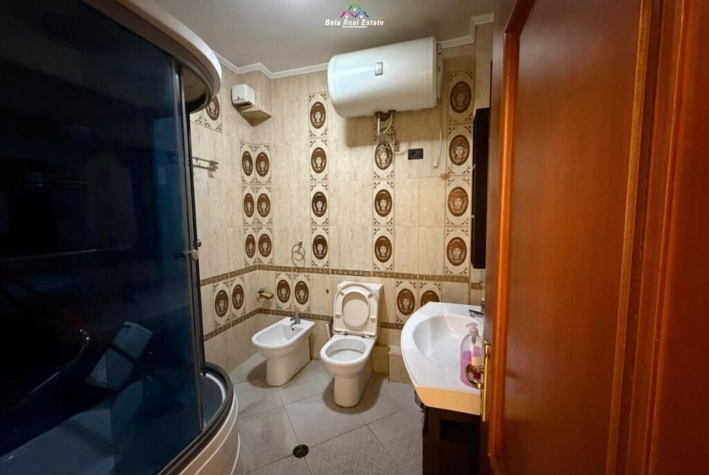 Zyre Me Qera 2+1 Ne Qender (ID BZ2952) Tirane