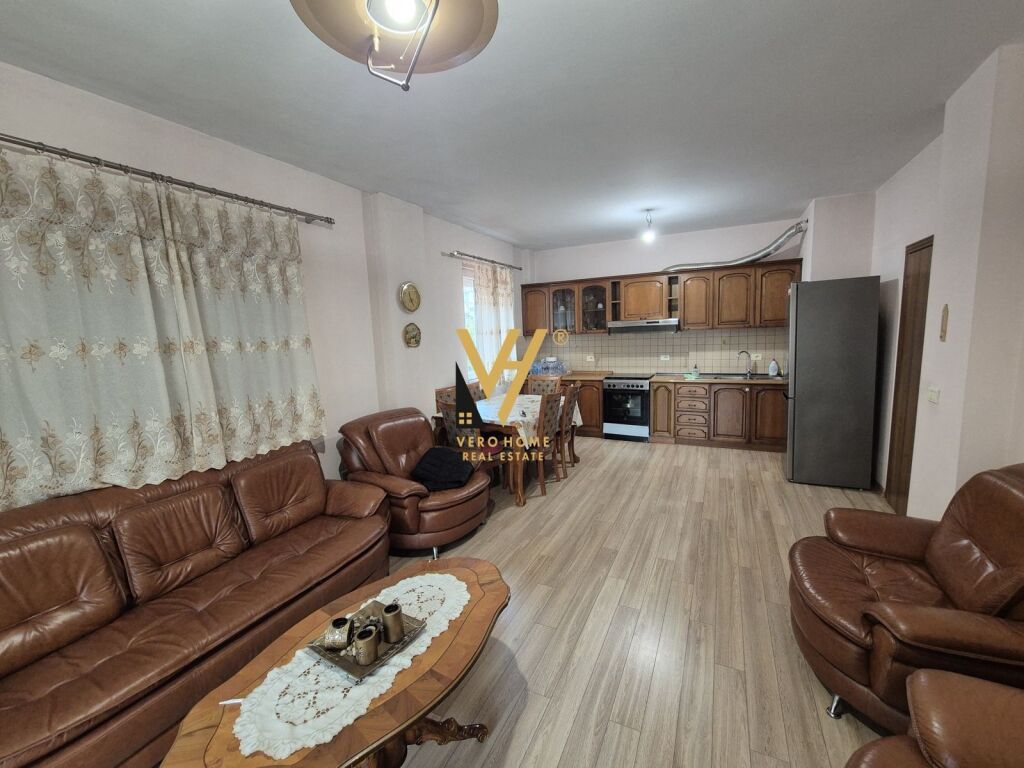 AFFITTASI APPARTAMENTO 2+1+2 A KOMUNA E PARISIT 60.000 LEKE