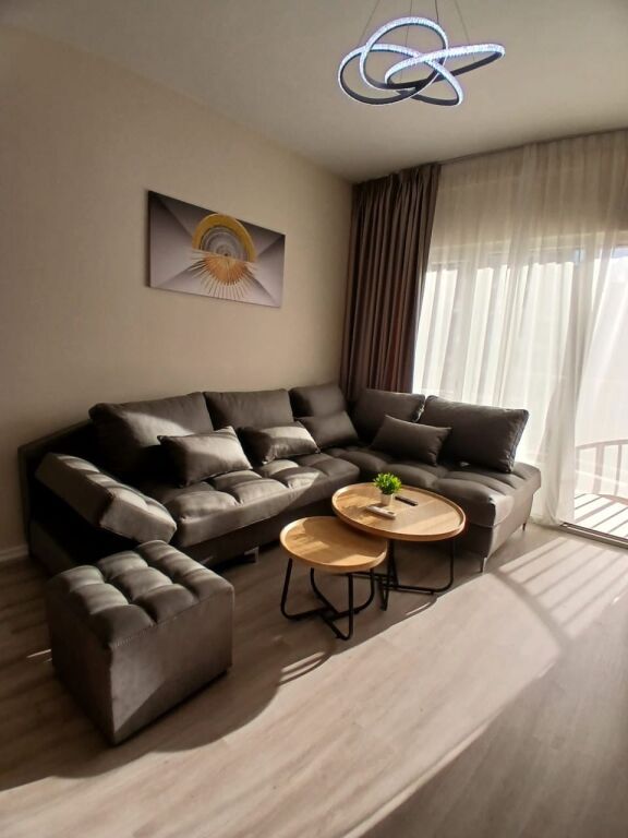 Apartament 2+1 per Qera tek Zogu Zi