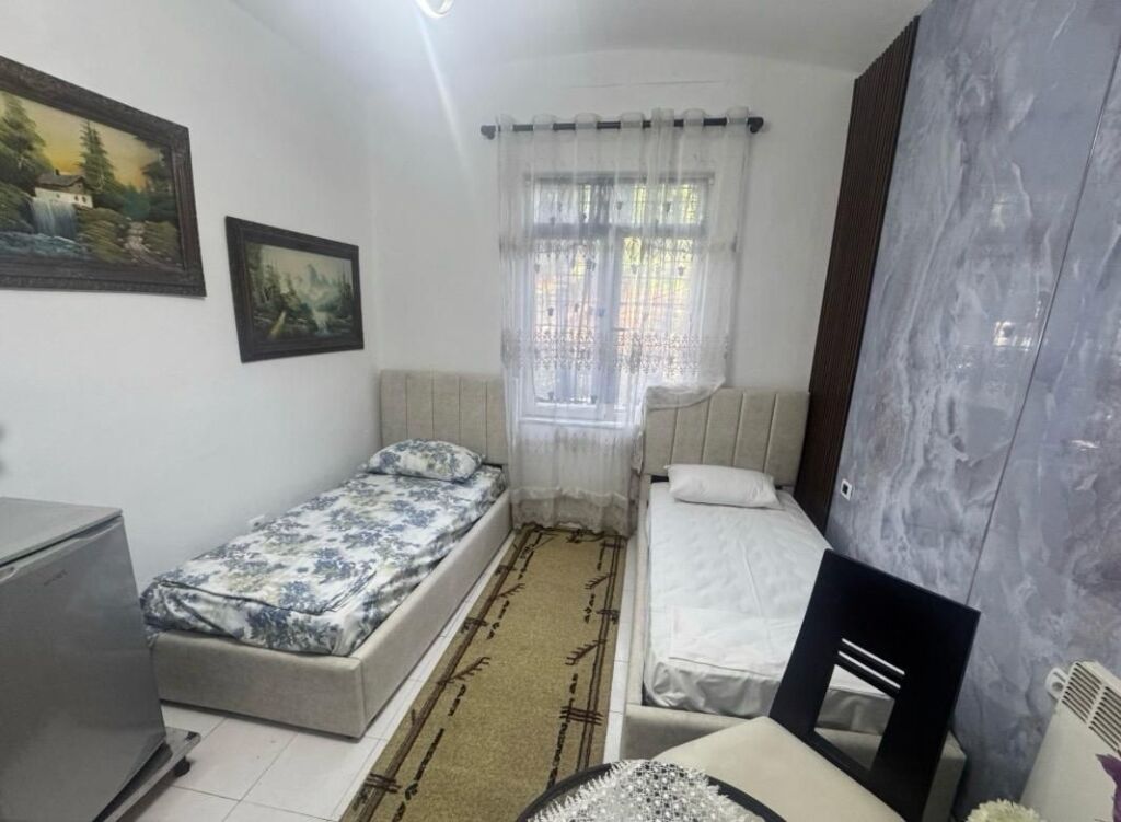 Garsoniere me qera - Bulevard Bajram Curri, perballe gjykates se rrethit