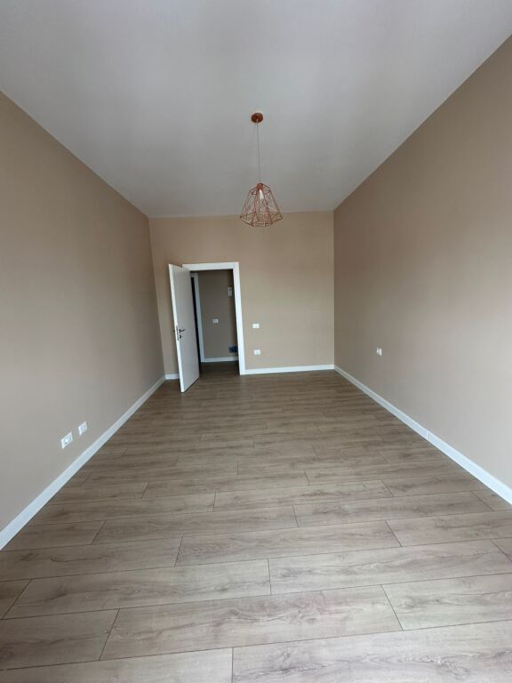 🏡 **Porta e Re – Apartament 1+1 në shitje**