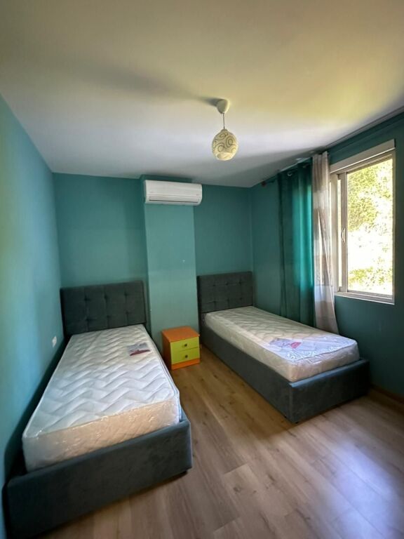 Jepet me Qira Apartament 3+1 - Kopshti Botanik