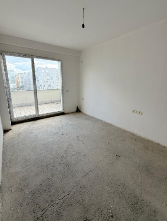 Apartament 2+1 me Verandë për Shitje tek Niku Konstruksion