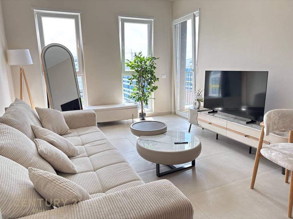 For Rent 2+1+Parking in Univers City