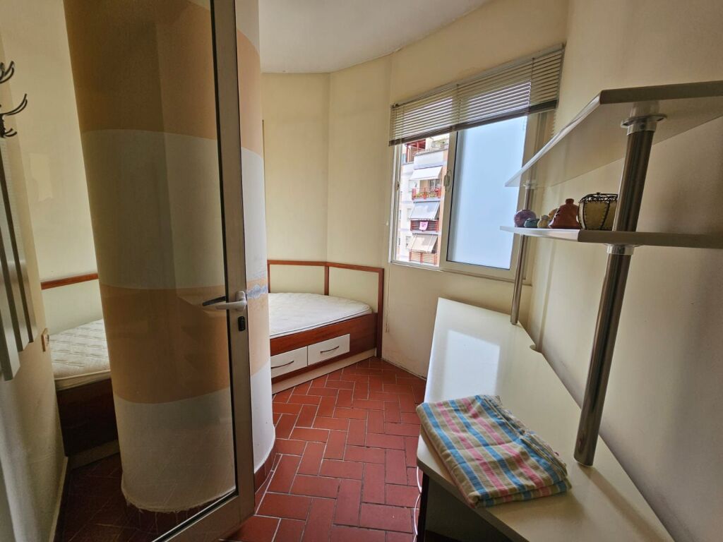 Ne DON BOSKO Jepet me qira Apartament 1+1  prane Viva Marker  80m² Kati 8 550mije/lek