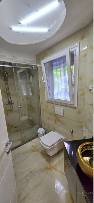2+1 Apartment for sale near Radisson Hotel Dry Lake, Tirana 235,000 €
