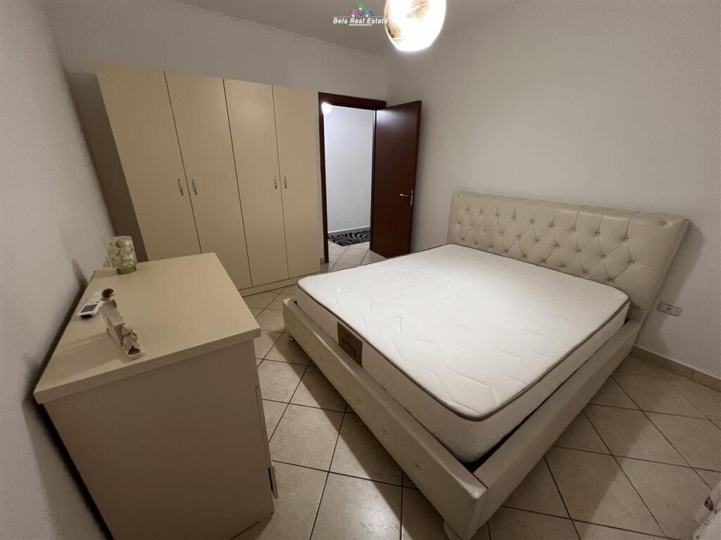 Apartament Me Qera 2+1 Tek Komuna e Parisit (ID B2201234) Tirane